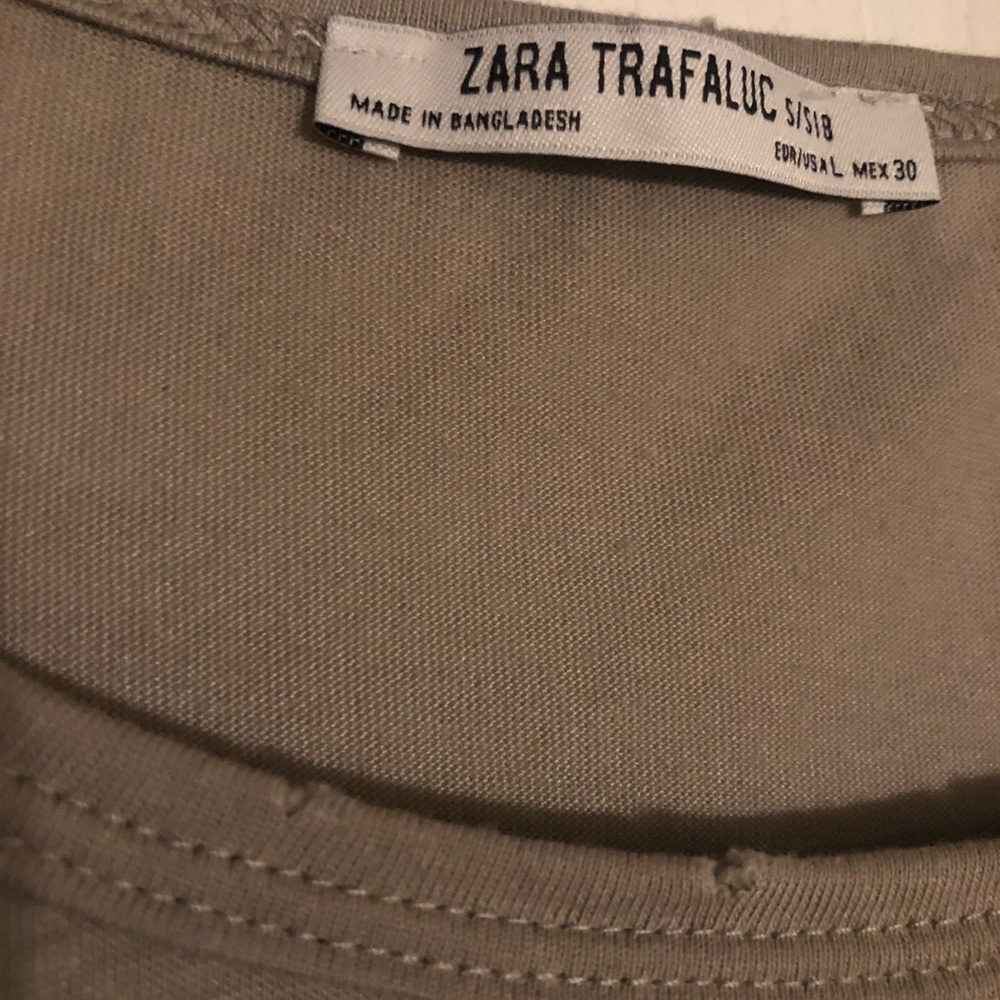 Zara distressed basic tan tee 🖤 - Picture 2 of 4